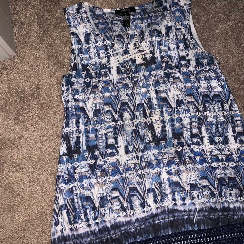 Women’s professional shirt